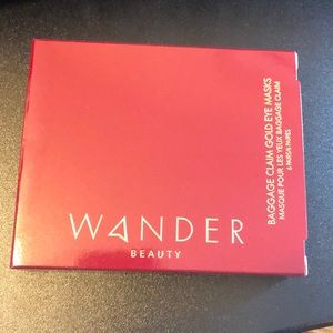 Gold Eye Masks by WANDER Beauty